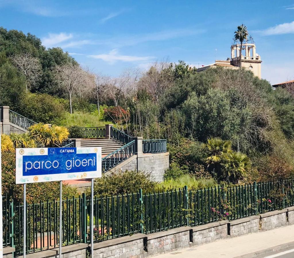 Lavica Di Mezzo Apartments Catania Ngoại thất bức ảnh