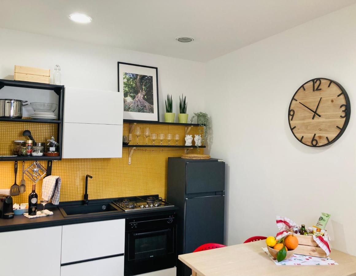 Lavica Di Mezzo Apartments Catania Ngoại thất bức ảnh
